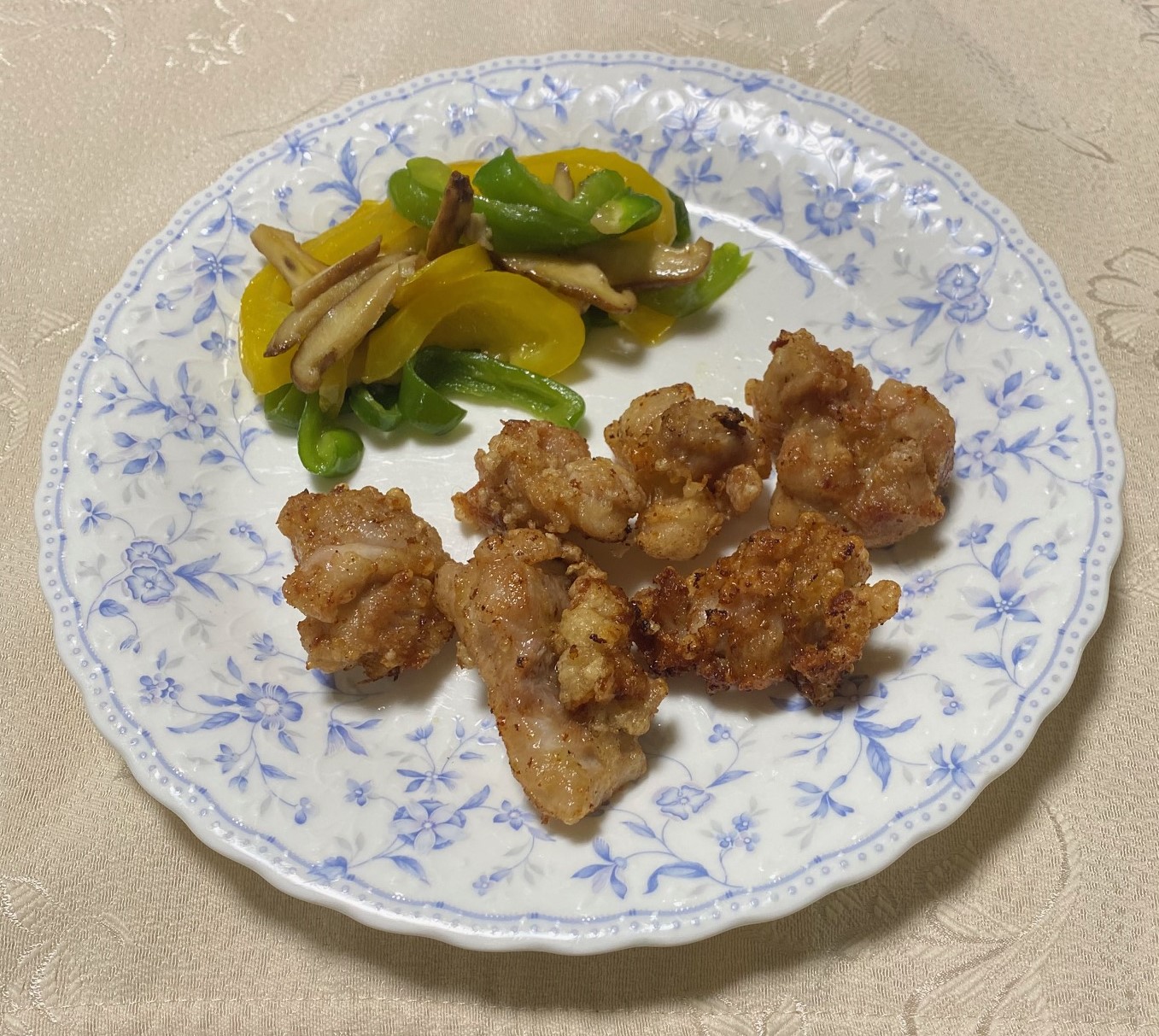 鶏のから揚げ