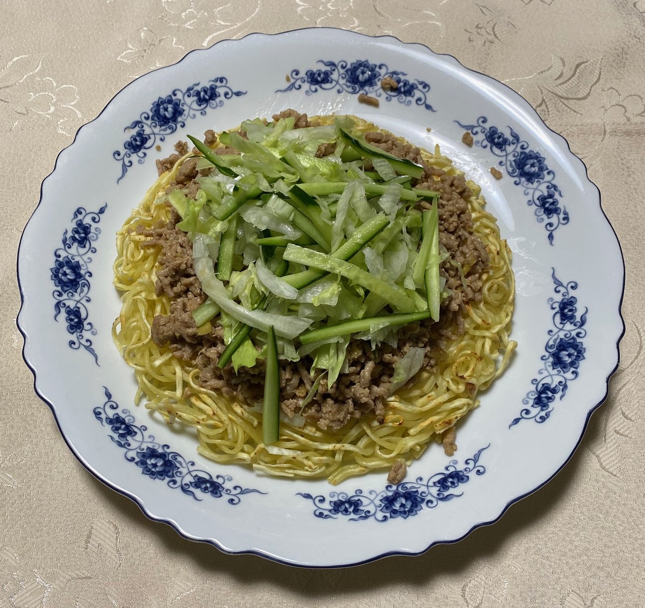 ジャージャー麺